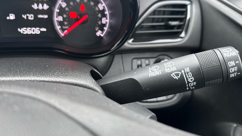 Vauxhall Viva 1.0 SE 5dr [A/C] Petrol Hatchback